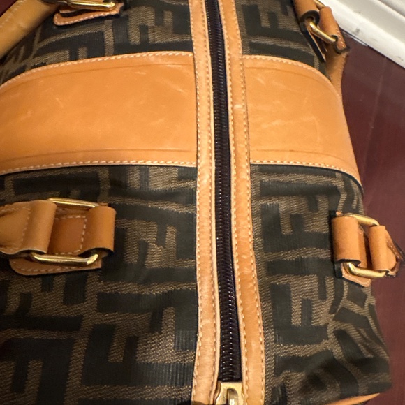 Fendi monogram  purse authentic excellent condition - Picture 8 of 13